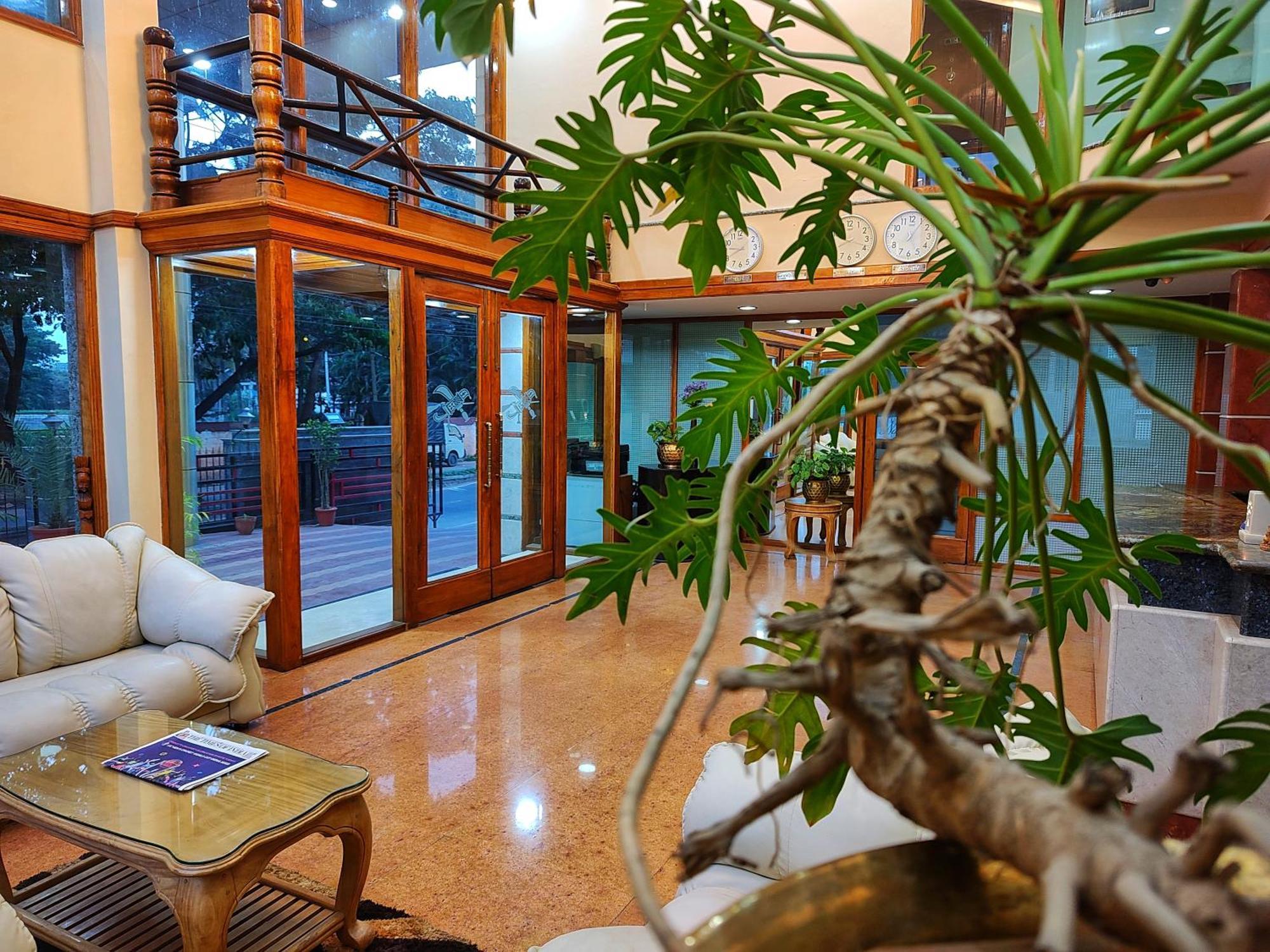 Hotel Presidency Kempegowda International Airport העיר בנגלור מראה חיצוני תמונה