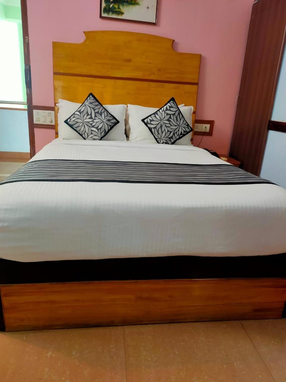 Hotel Presidency Kempegowda International Airport העיר בנגלור מראה חיצוני תמונה