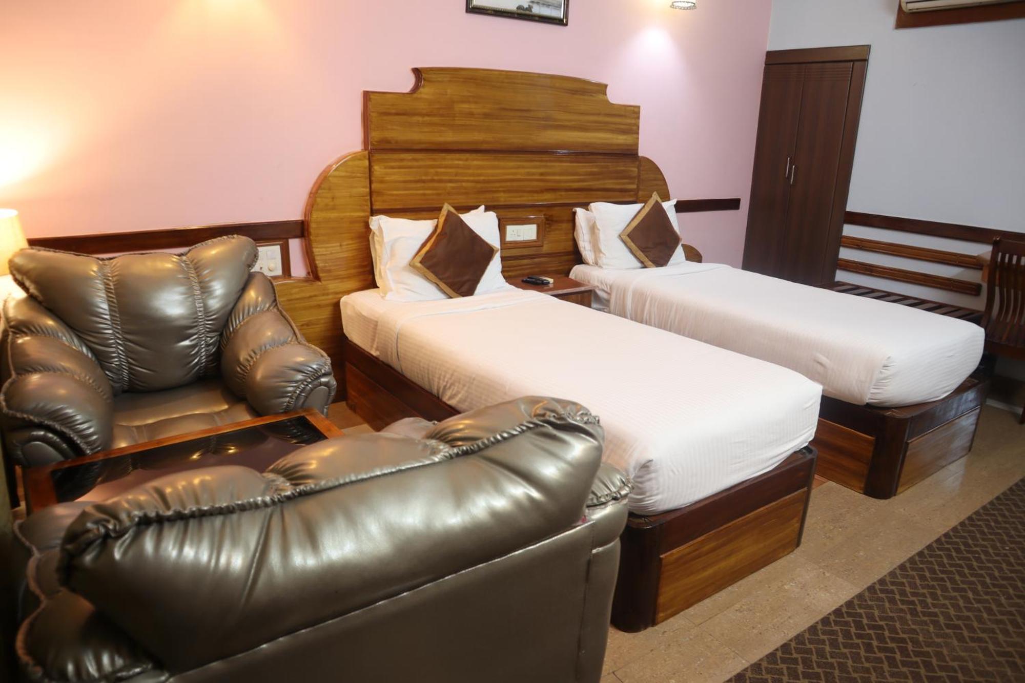 Hotel Presidency Kempegowda International Airport העיר בנגלור מראה חיצוני תמונה