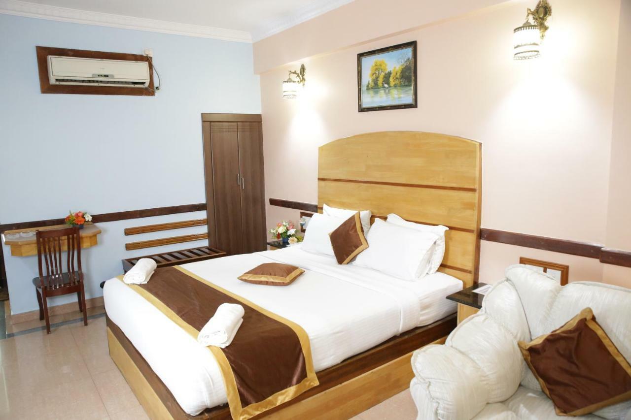 Hotel Presidency Kempegowda International Airport העיר בנגלור מראה חיצוני תמונה