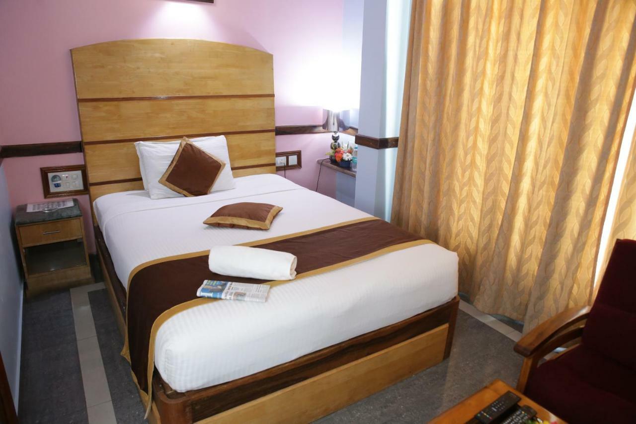 Hotel Presidency Kempegowda International Airport העיר בנגלור מראה חיצוני תמונה
