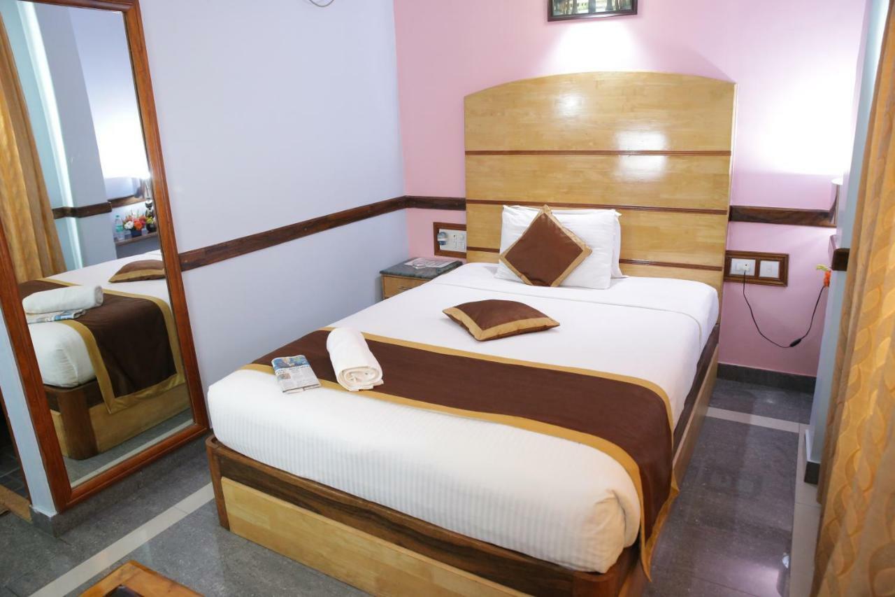 Hotel Presidency Kempegowda International Airport העיר בנגלור מראה חיצוני תמונה