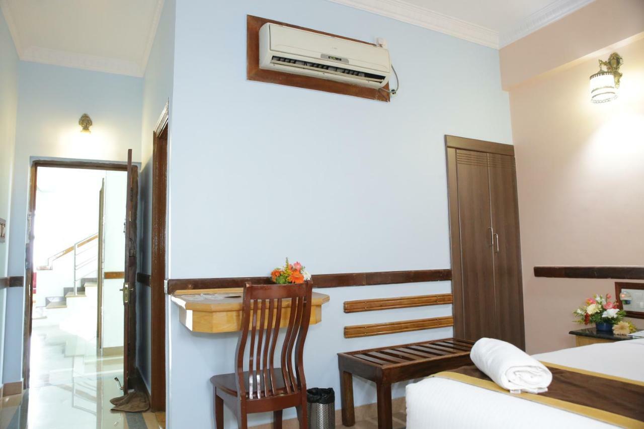 Hotel Presidency Kempegowda International Airport העיר בנגלור מראה חיצוני תמונה