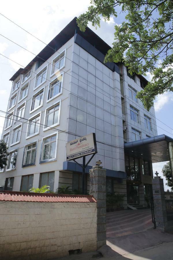Hotel Presidency Kempegowda International Airport העיר בנגלור מראה חיצוני תמונה